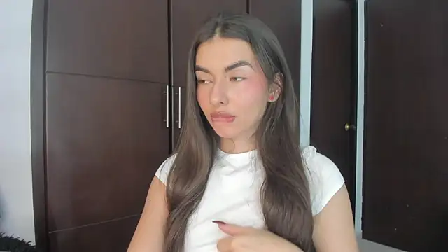 Snapshot of Coralinee_01 chatting on 01/31/25, 11:56 Coralinee 01 online show from 01/31/25, 11:56