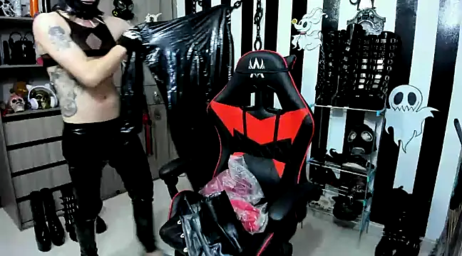 daven56 online show from 12/17/24, 04:32