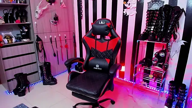 daven56 online show from 02/25/25, 04:31