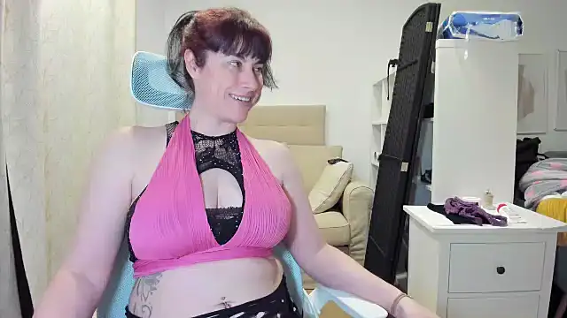 emmita69  online show from 02/01/26, 10:41