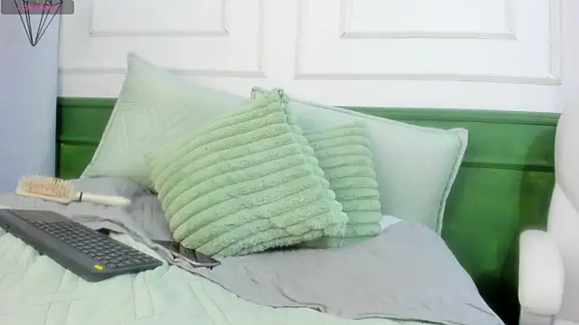 nikkita ubba online show from 09/23/25, 07:28