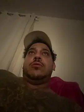 Snapshot of Your_Going2Luv_Me chatting on 04/05/26, 05:15 Your Going2Luv Me online show from 04/05/26, 05:15