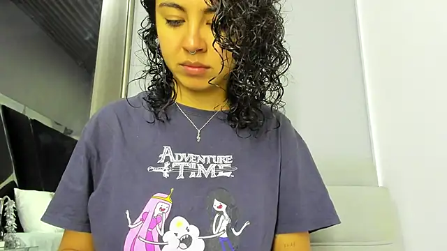 Amareto  online show from 11/10/25, 01:43