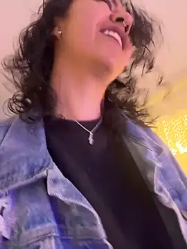 Amareto  online show from 11/21/25, 10:36