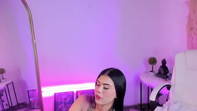 Snapshot of SakuraKato chatting on 12/18/24, 02:17 SakuraKato online show from 12/18/24, 02:17