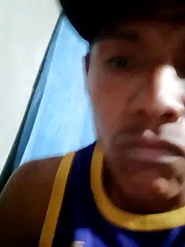 Snapshot of Moreno1813 chatting on 02/02/25, 10:46 Moreno1813 online show from 02/02/25, 10:46