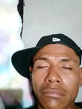 Snapshot of Moreno1813 chatting on 02/18/25, 07:10 Moreno1813 online show from 02/18/25, 07:10