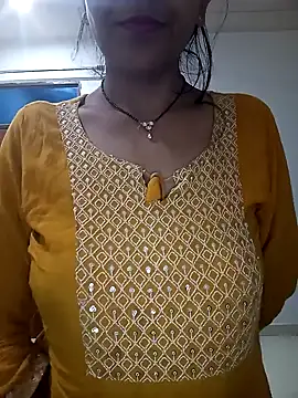 Hot-Shivani online show from 01/16/25, 03:56