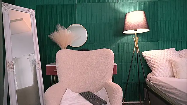 HaileyMoonn online show from 11/12/25, 03:40