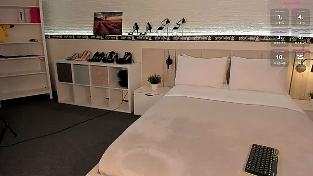 Snapshot of BelovedRuby chatting on 11/25/25, 03:28 BelovedRuby online show from 11/25/25, 03:28