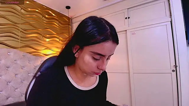 Snapshot of Andreita_Jones chatting on 04/19/26, 11:42 Andreita Jones online show from 04/19/26, 11:42
