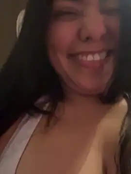 Snapshot of PetitLumiere chatting on 01/04/25, 05:37 PetitLumiere online show from 01/04/25, 05:37