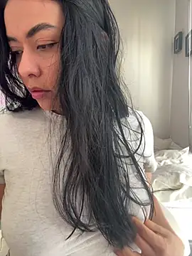 Snapshot of PetitLumiere chatting on 02/02/25, 09:56 PetitLumiere online show from 02/02/25, 09:56