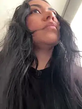 Snapshot of PetitLumiere chatting on 02/08/25, 01:11 PetitLumiere online show from 02/08/25, 01:11