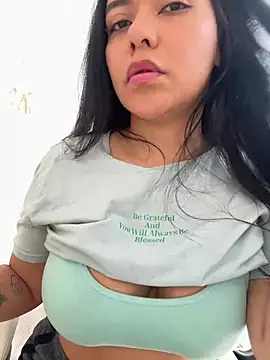 Snapshot of PetitLumiere chatting on 02/12/25, 01:59 PetitLumiere online show from 02/12/25, 01:59