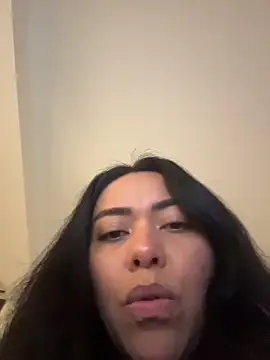 Snapshot of PetitLumiere chatting on 11/25/25, 04:56 PetitLumiere online show from 11/25/25, 04:56