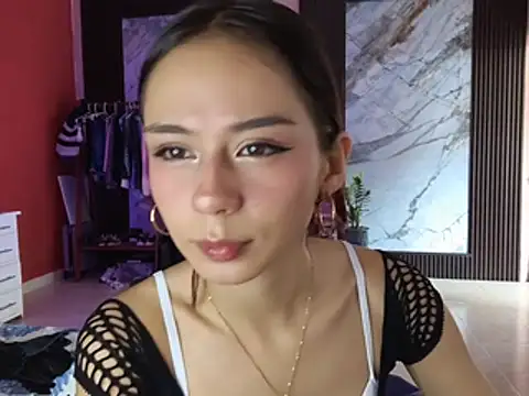 cute roxana  online show from 07/29/26, 04:05