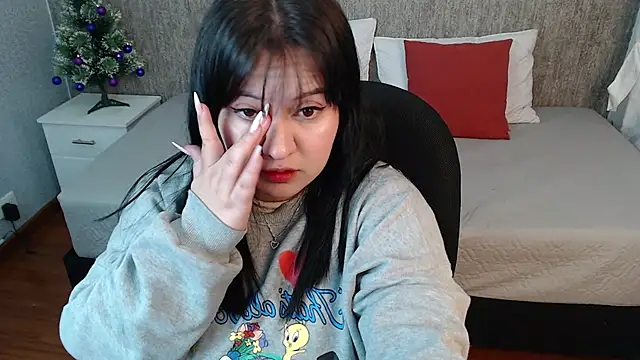 dannarossy  online show from 12/11/24, 04:18