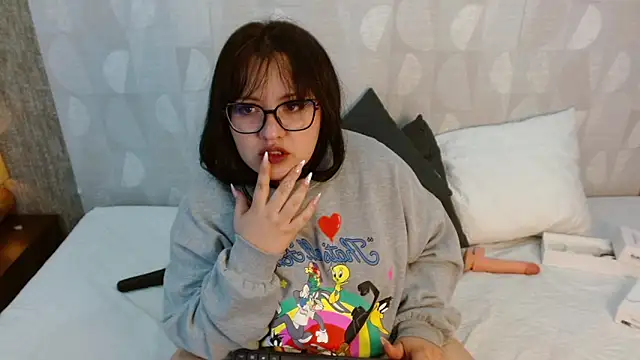 dannarossy  online show from 12/17/24, 08:12