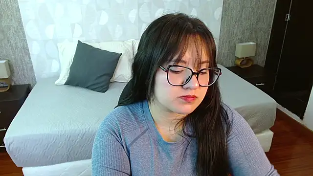 dannarossy  online show from 02/19/25, 12:55