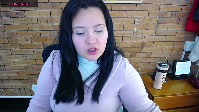 dannarossy  online show from 02/26/25, 07:42