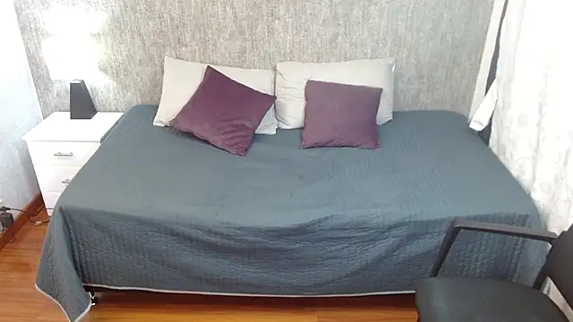 dannarossy  online show from 10/03/25, 11:07