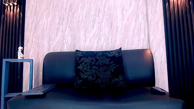 ricky vill  online show from 10/11/25, 04:22