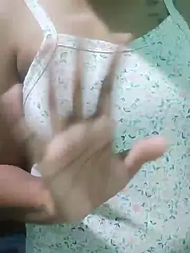 Snapshot of Kunchiii chatting on 11/20/25, 01:44 Kunchiii online show from 11/20/25, 01:44