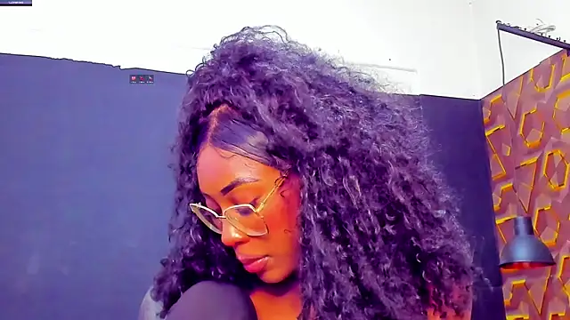 Snapshot of deyy_madissonn chatting on 12/12/24, 08:10 deyy madissonn online show from 12/12/24, 08:10