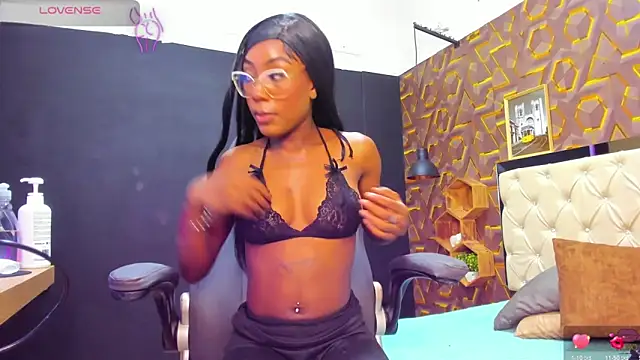 Snapshot of deyy_madissonn chatting on 01/09/25, 08:11 deyy madissonn online show from 01/09/25, 08:11