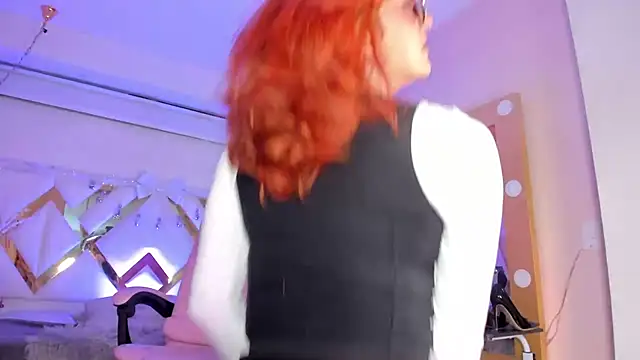 Juliana Saenzz online show from 01/19/25, 11:56