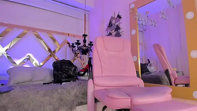 Juliana Saenzz online show from 02/05/25, 03:31