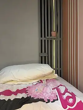 Victoria-And1 online show from 02/19/25, 04:44