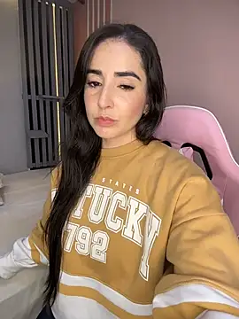 Snapshot of Victoria-And1 chatting on 04/12/26, 01:54 Victoria-And1 online show from 04/12/26, 01:54