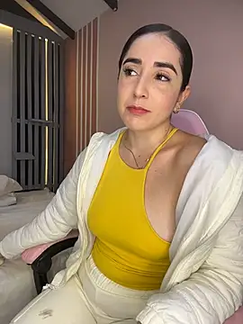 Snapshot of Victoria-And1 chatting on 04/15/26, 01:12 Victoria-And1 online show from 04/15/26, 01:12