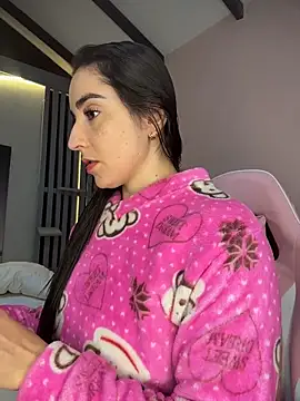 Snapshot of Victoria-And1 chatting on 04/22/26, 11:50 Victoria-And1 online show from 04/22/26, 11:50