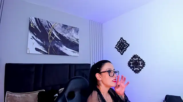 kira moon   online show from 03/12/26, 08:59