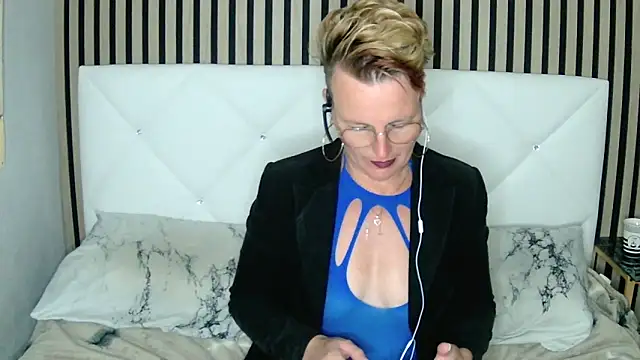 xxNoeliaxx online show from 12/31/24, 11:31