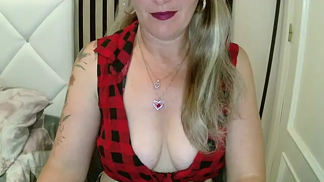 xxNoeliaxx online show from 05/02/26, 07:35