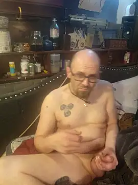 Snapshot of Herwish chatting on 03/12/26, 10:32 Herwish online show from 03/12/26, 10:32