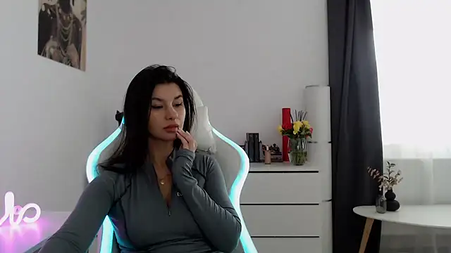 Simply the best online show from 11/13/25, 08:35