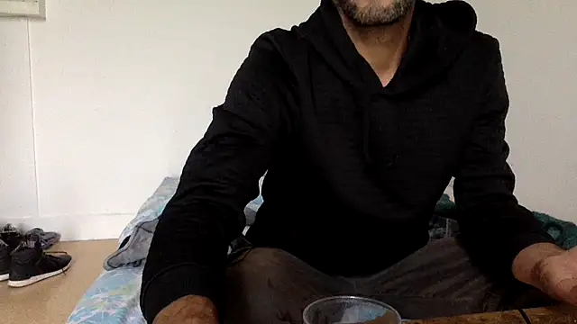 molozeb online show from 10/08/25, 08:34