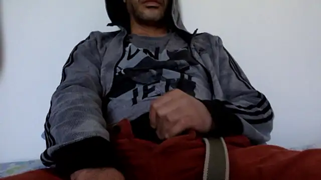 Snapshot of molozeb chatting on 03/09/26, 08:07 molozeb online show from 03/09/26, 08:07