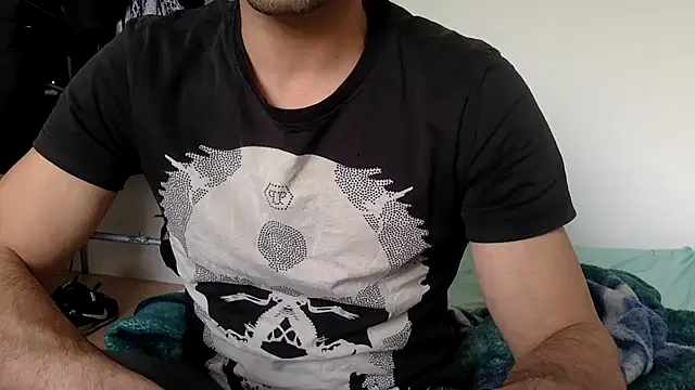 Snapshot of molozeb chatting on 03/23/26, 03:49 molozeb online show from 03/23/26, 03:49