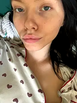 Snapshot of Lisaaa_Alisa chatting on 10/31/25, 05:08 Lisaaa Alisa online show from 10/31/25, 05:08