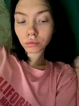 Snapshot of Lisaaa_Alisa chatting on 11/11/25, 04:01 Lisaaa Alisa online show from 11/11/25, 04:01