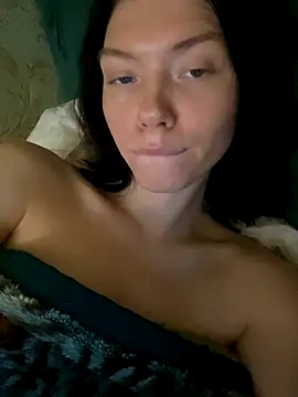 Snapshot of Lisaaa_Alisa chatting on 11/13/25, 04:11 Lisaaa Alisa online show from 11/13/25, 04:11