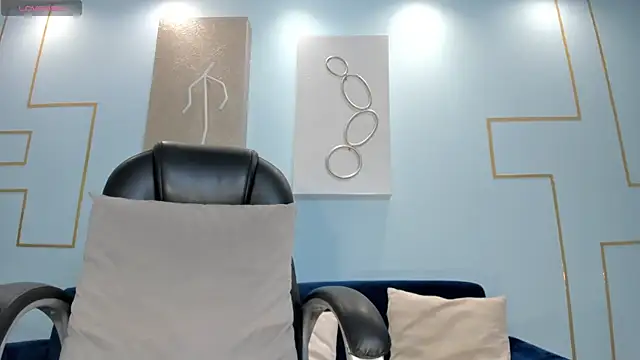 JessicaWilliams1 online show from 03/08/25, 10:22