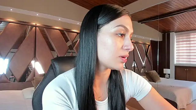 carina rossi online show from 10/02/25, 12:45