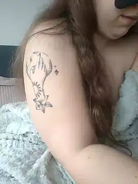 Snapshot of FrancaiseLynne chatting on 12/13/24, 09:57 FrancaiseLynne online show from 12/13/24, 09:57